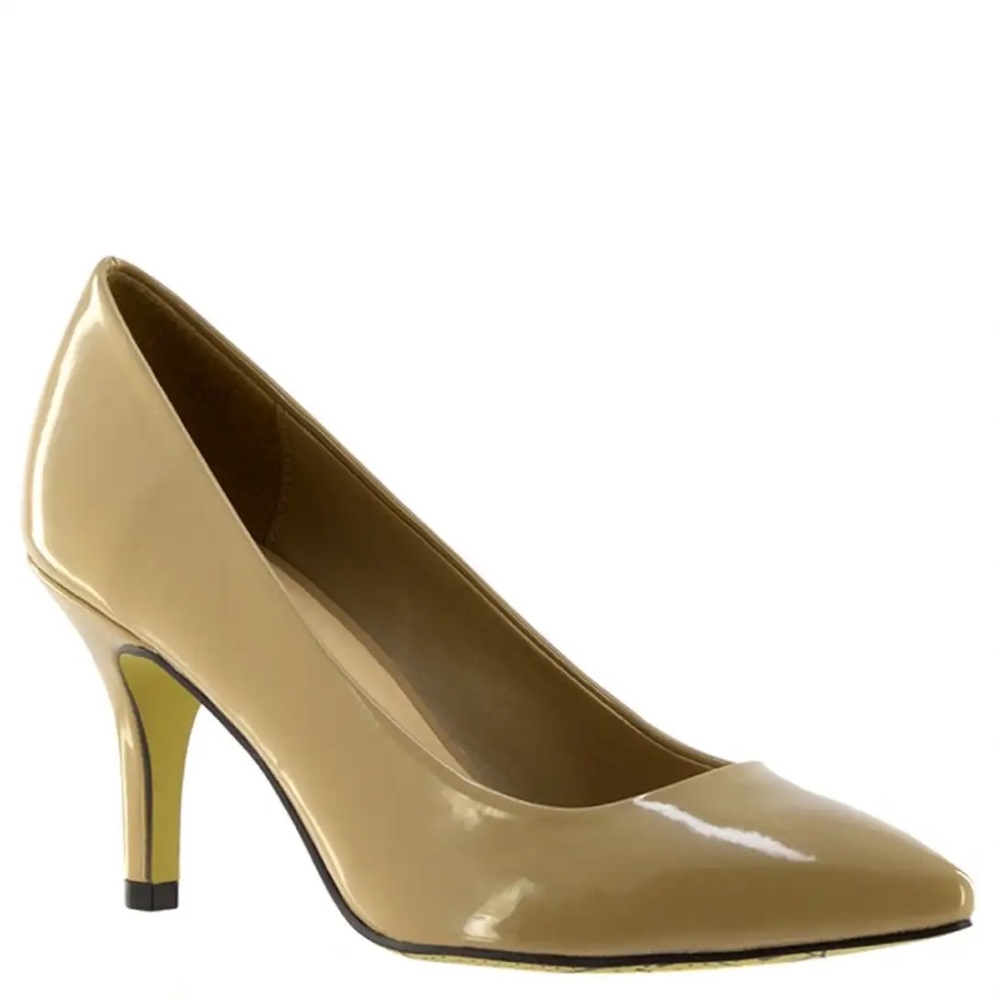 Bella Vita Define Nude Pump (Size 7.5 WW)